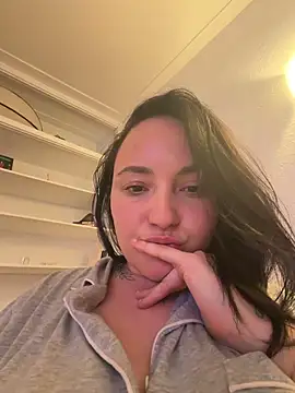 Snapshot of Orgasmille chatting on April 10, 2026, 8:46 pm Orgasmille online show from April 10, 2026, 8:46 pm