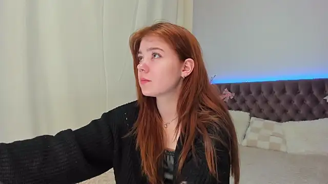 Snapshot of Ella_Mayers chatting on March 20, 2025, 9:13 pm Ella Mayers online show from March 20, 2025, 9:13 pm