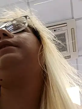 Mia RainX online show from May 14, 2026, 10:00 am