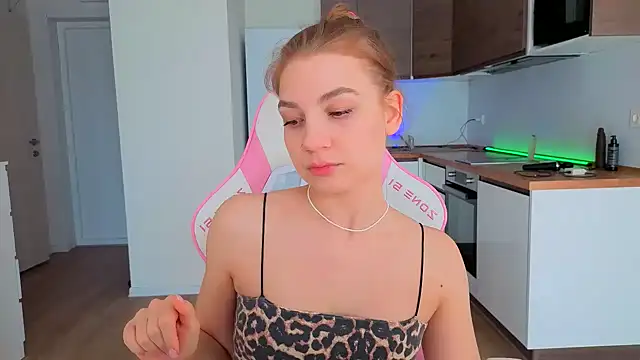 Enjoy everymoment  online show from March 27, 2026, 9:21 am