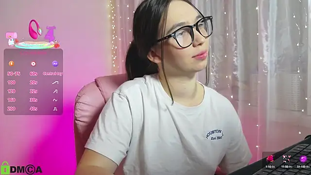 Arianahot777 online show from October 13, 2025, 9:26 pm