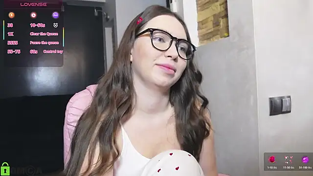 Arianahot777 online show from November 21, 2025, 9:13 pm