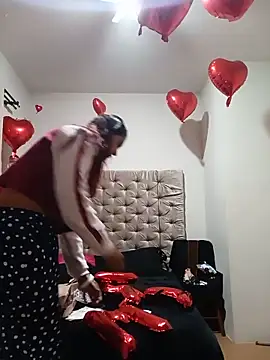 Pantaneirasexy online show from June 12, 2026, 1:54 pm