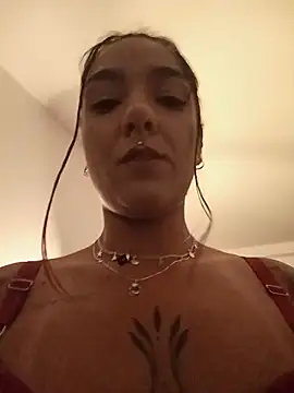 Pantaneirasexy online show from June 23, 2026, 2:31 am
