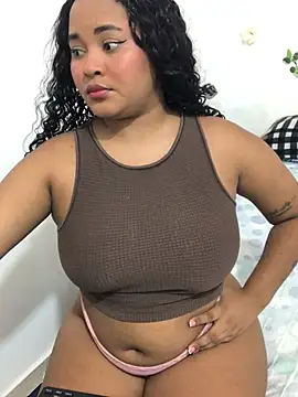 Snapshot of Marce_777 chatting on March 18, 2025, 1:32 am Marce 777 online show from March 18, 2025, 1:32 am