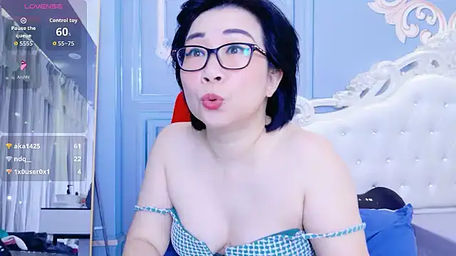 LucianaMe online show from December 15, 2025, 3:33 am