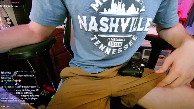 Snapshot of AaronSkeetman chatting on May 13, 2026, 12:57 pm AaronSkeetman online show from May 13, 2026, 12:57 pm