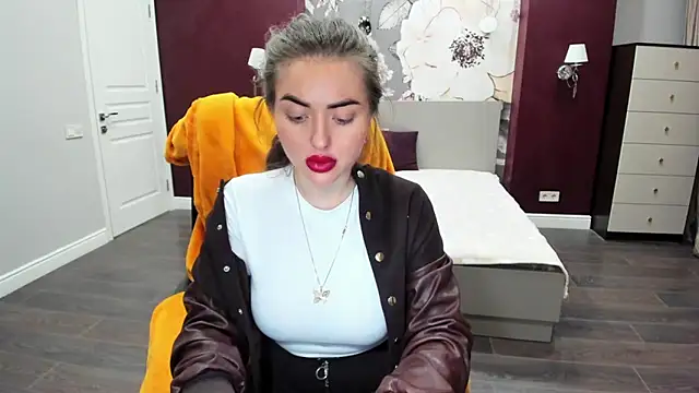 MissisCaty online show from January 6, 2026, 7:39 pm