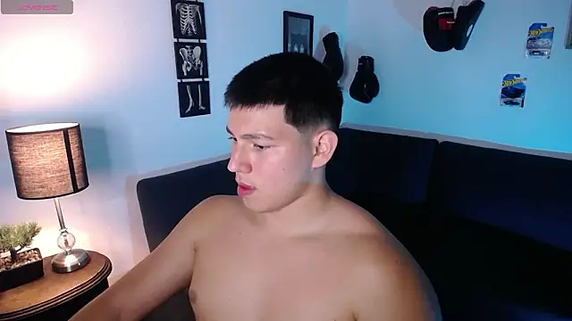 JamesCr  online show from March 10, 2026, 12:15 am