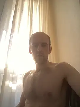 LynnAhNight online show from September 27, 2025, 4:50 am