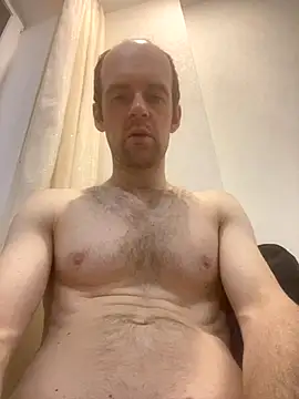 LynnAhNight online show from October 24, 2025, 3:14 am