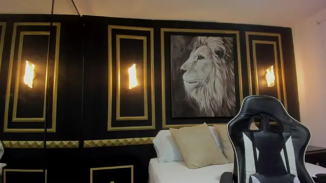 tiffanny doll  online show from March 25, 2026, 12:11 pm