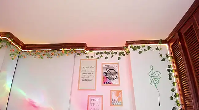 Snapshot of NamiDoll chatting on February 10, 2025, 5:14 am NamiDoll online show from February 10, 2025, 5:14 am