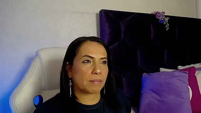 GochitaWild online show from November 18, 2025, 8:24 pm