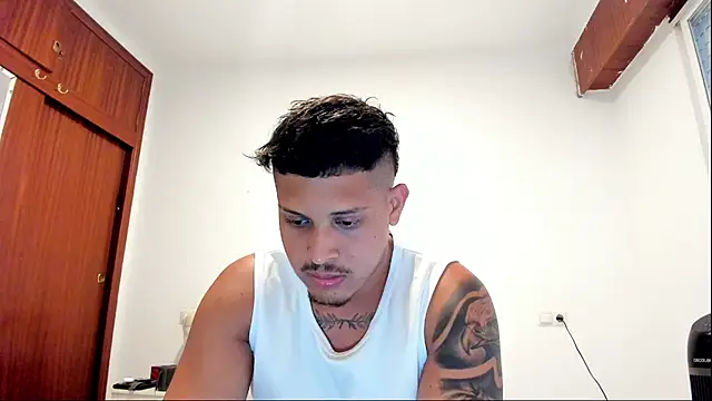 JohanSmith online show from June 24, 2026, 2:16 pm