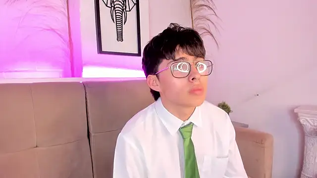 PepperTwink online show from March 17, 2025, 4:22 pm