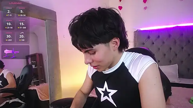 PepperTwink online show from September 19, 2025, 4:18 pm