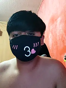 Snapshot of LuisA_Femm chatting on February 18, 2025, 5:42 am LuisA Femm online show from February 18, 2025, 5:42 am