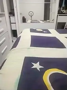 yannaluuxehot online show from February 1, 2025, 7:26 am