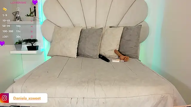 Danielaangelina online show from March 28, 2026, 5:51 am