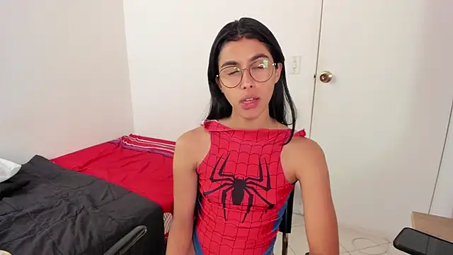 Snapshot of Mazikeen__18 chatting on February 20, 2026, 1:44 pm Mazikeen 18 online show from February 20, 2026, 1:44 pm