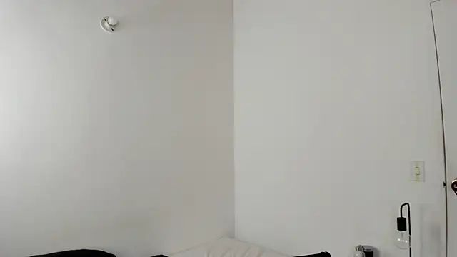 Mazikeen  18 online show from March 11, 2026, 2:01 pm