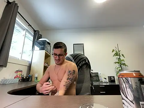 Snapshot of brandeyshow chatting on March 15, 2025, 10:55 pm brandeyshow online show from March 15, 2025, 10:55 pm