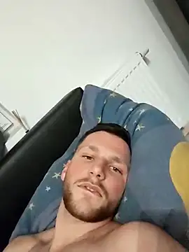 Snapshot of Cosmin224451 chatting on November 30, 2025, 5:39 pm Cosmin224451 online show from November 30, 2025, 5:39 pm