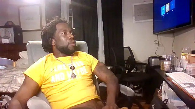 Snapshot of BigDMann40 chatting on November 10, 2025, 4:55 am BigDMann40 online show from November 10, 2025, 4:55 am