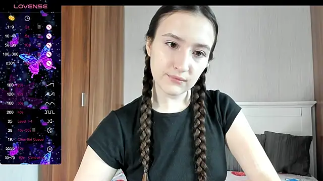 Snapshot of Cute__Nana chatting on September 29, 2025, 6:18 am Cute Nana online show from September 29, 2025, 6:18 am