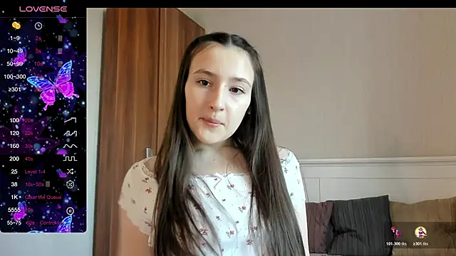 Snapshot of Cute__Nana chatting on October 18, 2025, 6:26 am Cute Nana online show from October 18, 2025, 6:26 am