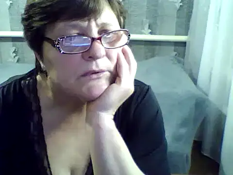 ElzaJewel online show from February 25, 2025, 4:42 pm