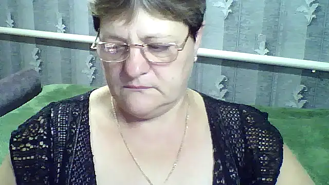 ElzaJewel online show from September 17, 2025, 4:03 am