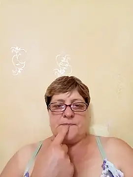 ElzaJewel online show from September 24, 2025, 7:17 pm