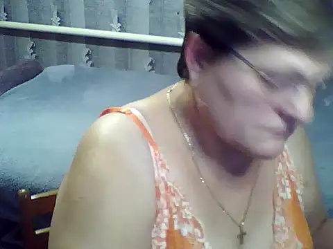 Snapshot of ElzaJewel chatting on November 24, 2025, 7:13 pm ElzaJewel online show from November 24, 2025, 7:13 pm