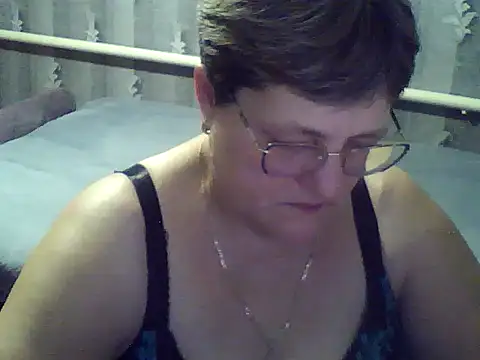 Snapshot of ElzaJewel chatting on December 20, 2025, 8:05 pm ElzaJewel online show from December 20, 2025, 8:05 pm