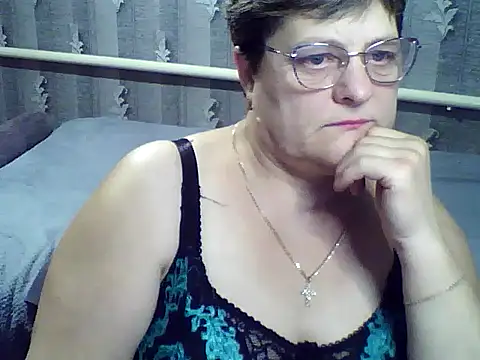 Snapshot of ElzaJewel chatting on January 7, 2026, 1:41 am ElzaJewel online show from January 7, 2026, 1:41 am