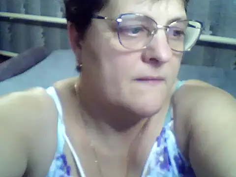 Snapshot of ElzaJewel chatting on January 10, 2026, 6:42 pm ElzaJewel online show from January 10, 2026, 6:42 pm