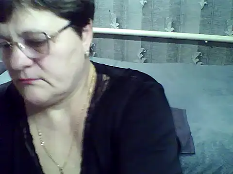 Snapshot of ElzaJewel chatting on January 13, 2026, 12:49 am ElzaJewel online show from January 13, 2026, 12:49 am