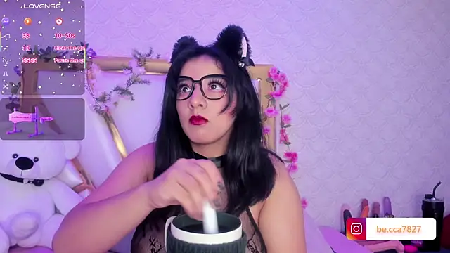 Snapshot of BeccaMathew chatting on November 5, 2025, 1:05 am BeccaMathew online show from November 5, 2025, 1:05 am