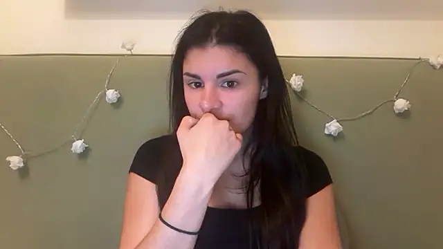 Snapshot of Petitecookie chatting on September 23, 2025, 8:56 pm Petitecookie online show from September 23, 2025, 8:56 pm