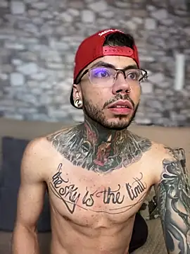 Snapshot of Walker_Thomas1 chatting on March 7, 2025, 7:49 pm Walker Thomas1 online show from March 7, 2025, 7:49 pm