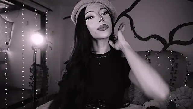 soidai miiu online show from November 24, 2025, 9:14 pm