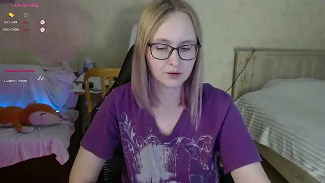 Agatha Mott online show from October 24, 2025, 5:04 am