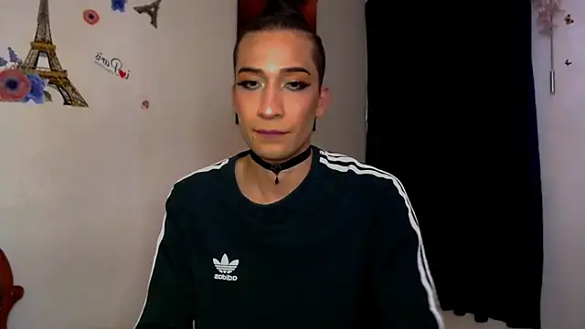 Snapshot of NovaNyx11 chatting on September 26, 2025, 9:19 pm NovaNyx11 online show from September 26, 2025, 9:19 pm