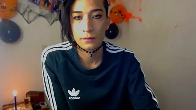 Snapshot of NovaNyx11 chatting on October 12, 2025, 3:33 pm NovaNyx11 online show from October 12, 2025, 3:33 pm