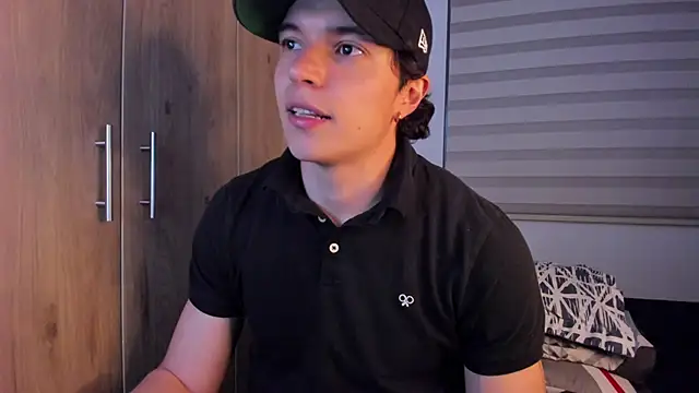 Snapshot of Mastrangelo_xxx chatting on October 23, 2025, 3:06 am Mastrangelo xxx online show from October 23, 2025, 3:06 am