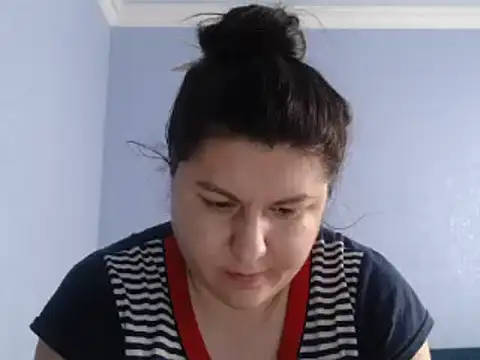 Snapshot of KiraSwee chatting on January 30, 2025, 1:10 pm KiraSwee online show from January 30, 2025, 1:10 pm