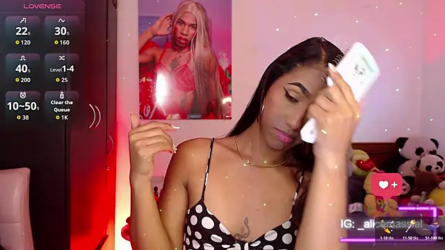 Alissemasiel online show from January 13, 2026, 2:33 pm