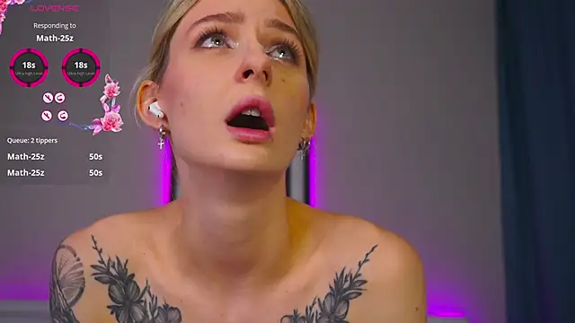 LeaCox  online show from November 5, 2025, 7:52 am